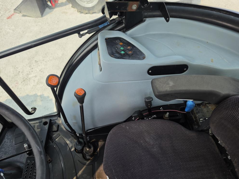 Image for 2010 New Holland TS6020