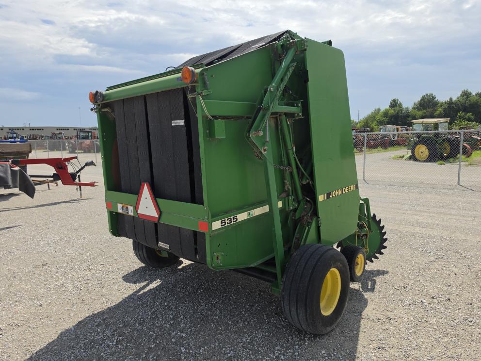Image for 1995 John Deere 535