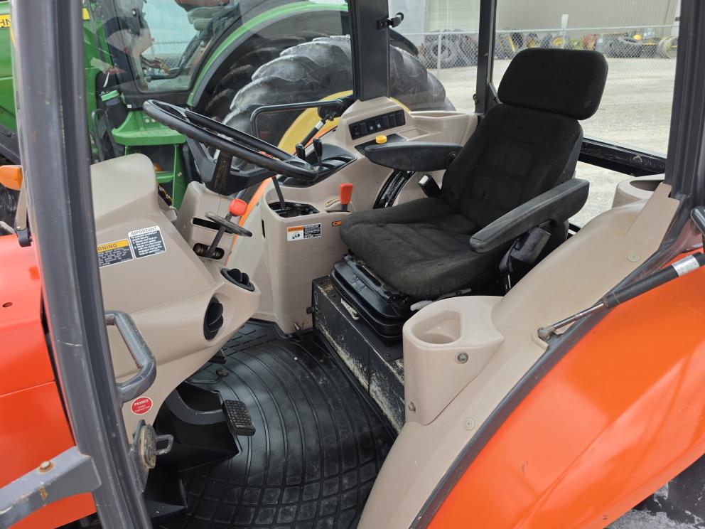 Image for 2014 Kubota M9960