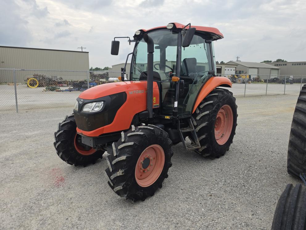 Image for 2017 Kubota M7060