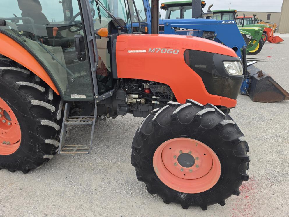 Image for 2017 Kubota M7060