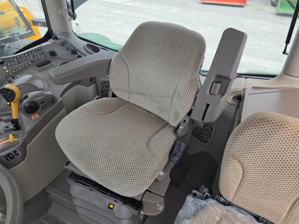 Image for 2023 John Deere 6R 145