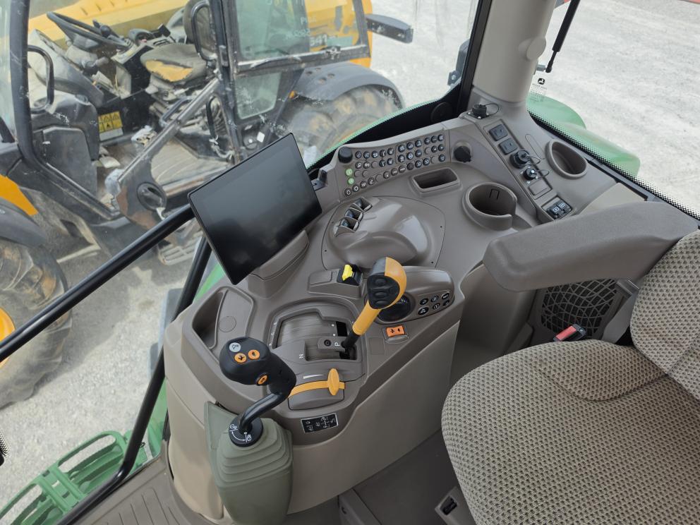 Image for 2023 John Deere 6R 145
