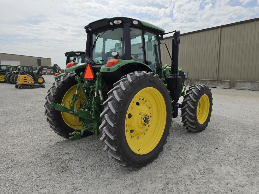 Image for 2023 John Deere 6155M