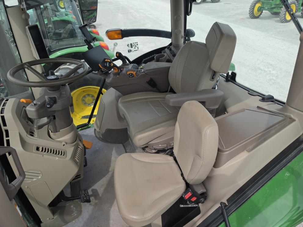 Image for 2023 John Deere 6R 155