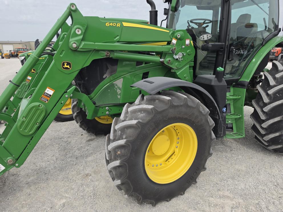 Image for 2023 John Deere 6R 155