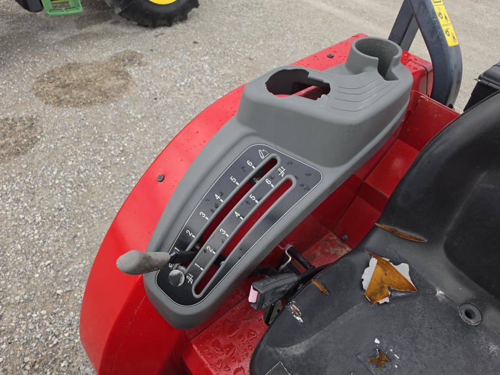 Image for 2021 Massey Ferguson 2860E