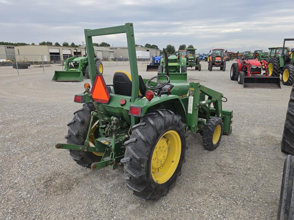 Image for 1996 John Deere 870