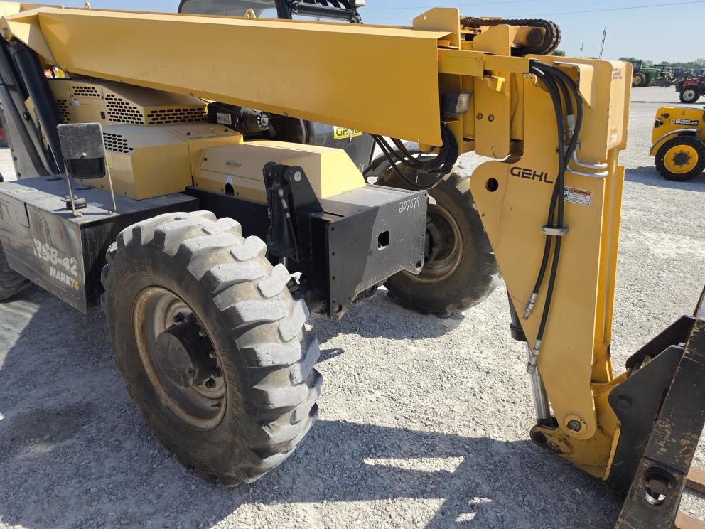 Image for 2014 Gehl RS8-42