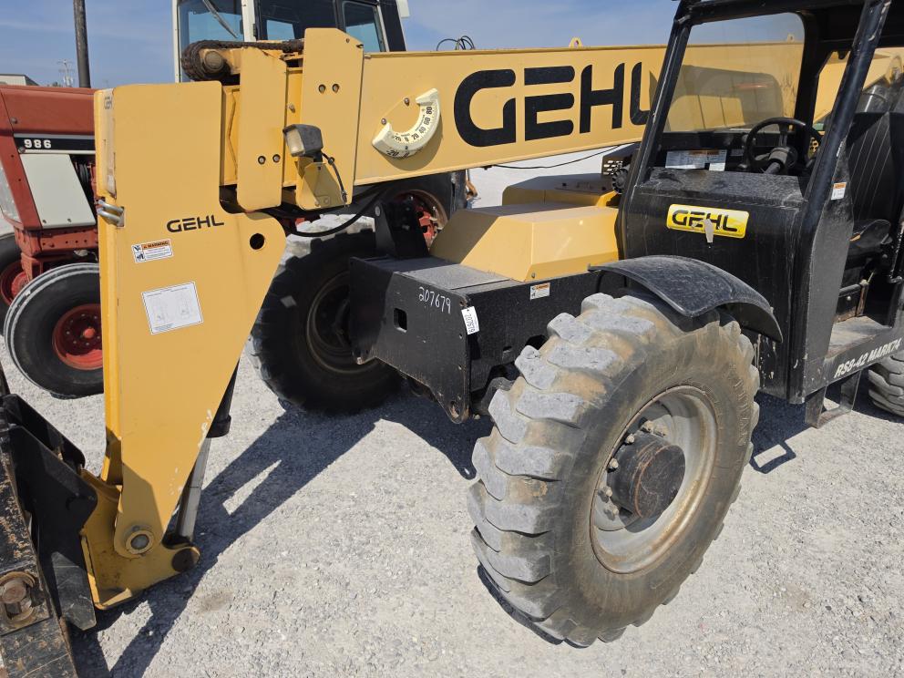 Image for 2014 Gehl RS8-42