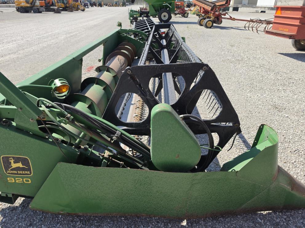 Image for 1995 John Deere 920