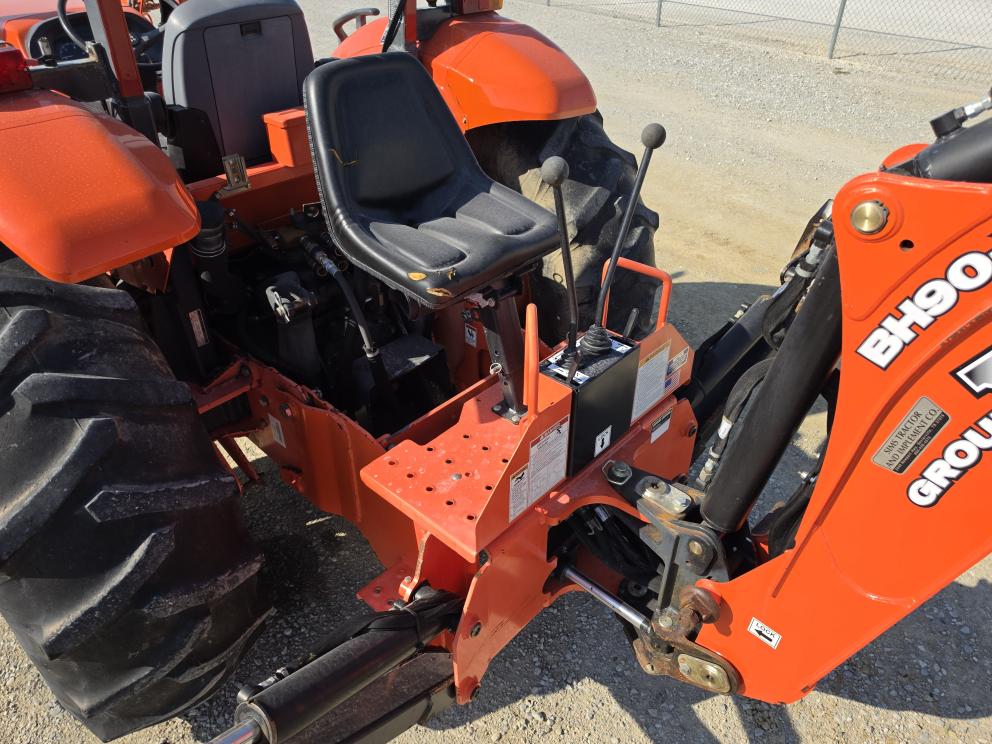 Image for 2006 Kubota M8540