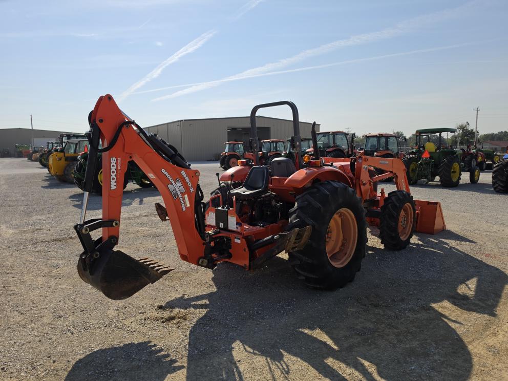 Image for 2006 Kubota M8540