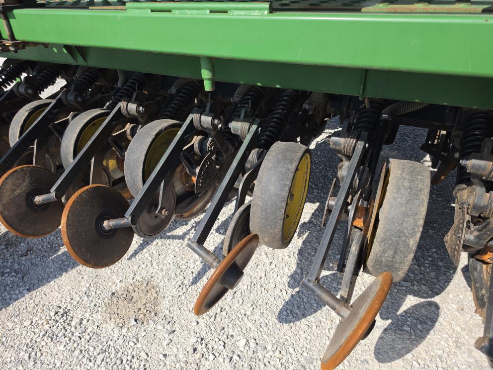 Image for 1996 John Deere 750