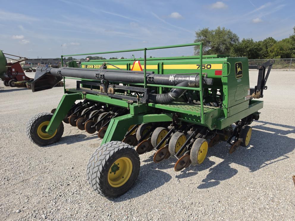 Image for 1996 John Deere 750
