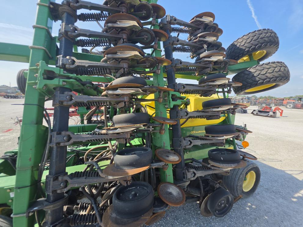 Image for 2005 John Deere 1890