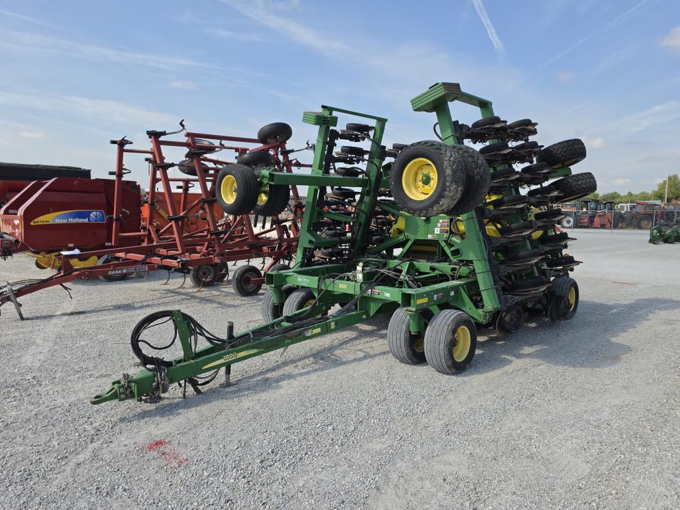Image for 2005 John Deere 1890