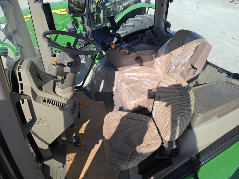 Image for 2024 John Deere 6R 155