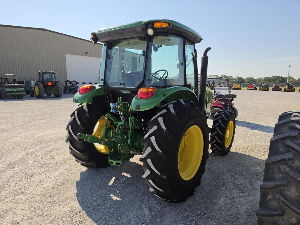 Image for 2018 John Deere 5100E