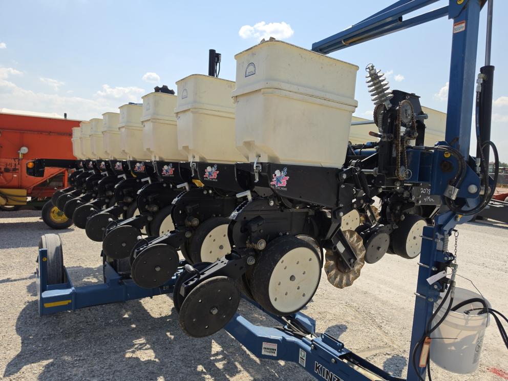 Image for 2010 Kinze 3500