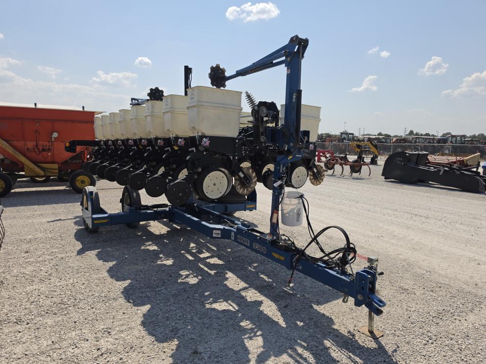 Image for 2010 Kinze 3500