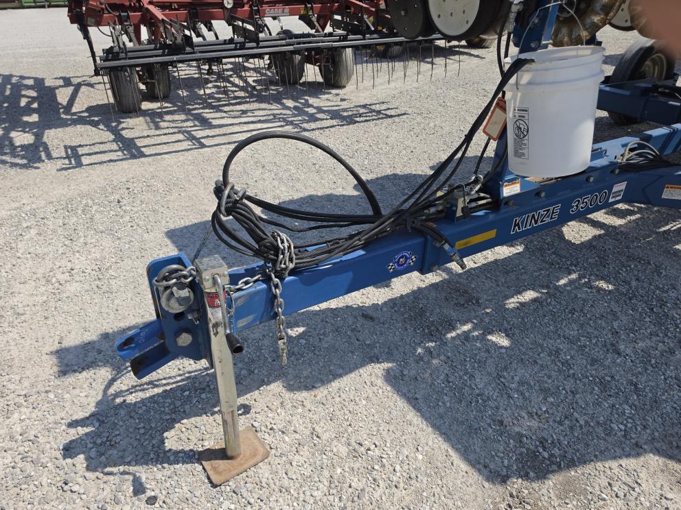 Image for 2010 Kinze 3500
