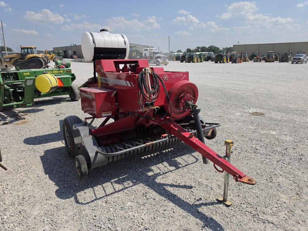 Image for 2014 Massey Ferguson 1837