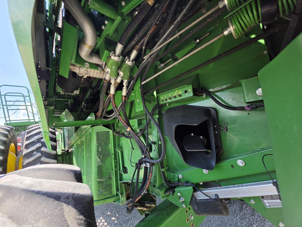 Image for 2015 John Deere S660