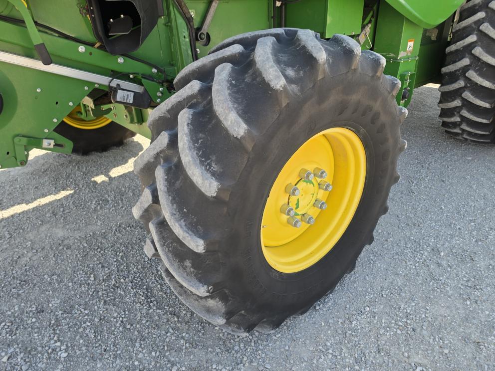 Image for 2015 John Deere S660