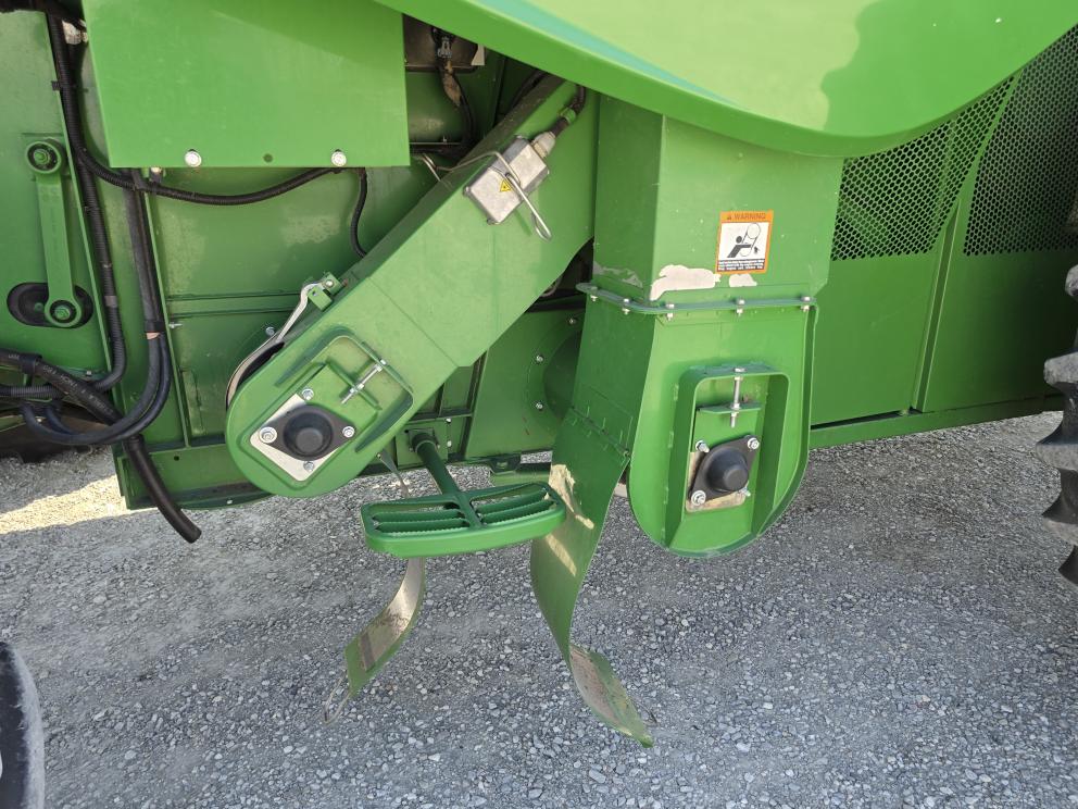 Image for 2015 John Deere S660