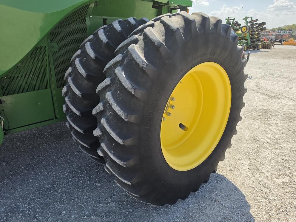 Image for 2015 John Deere S660