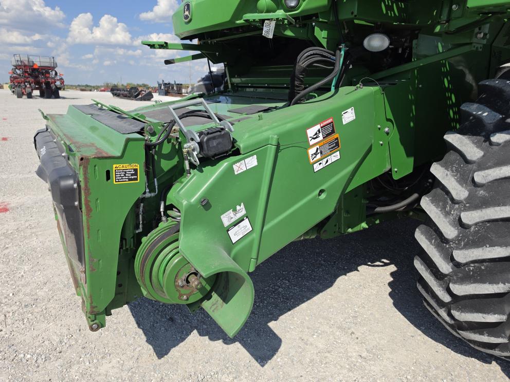 Image for 2015 John Deere S660