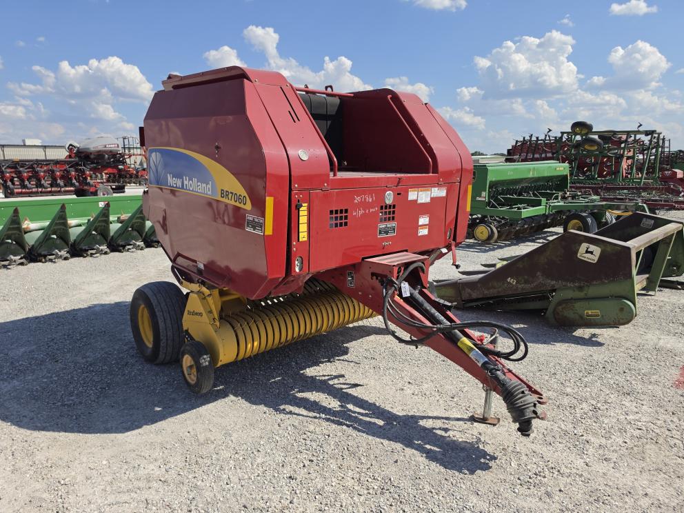 Image for 2011 New Holland BR7060
