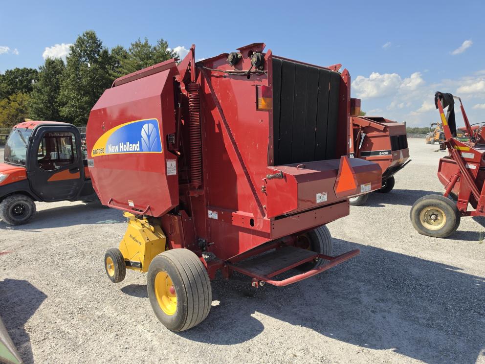 Image for 2011 New Holland BR7060