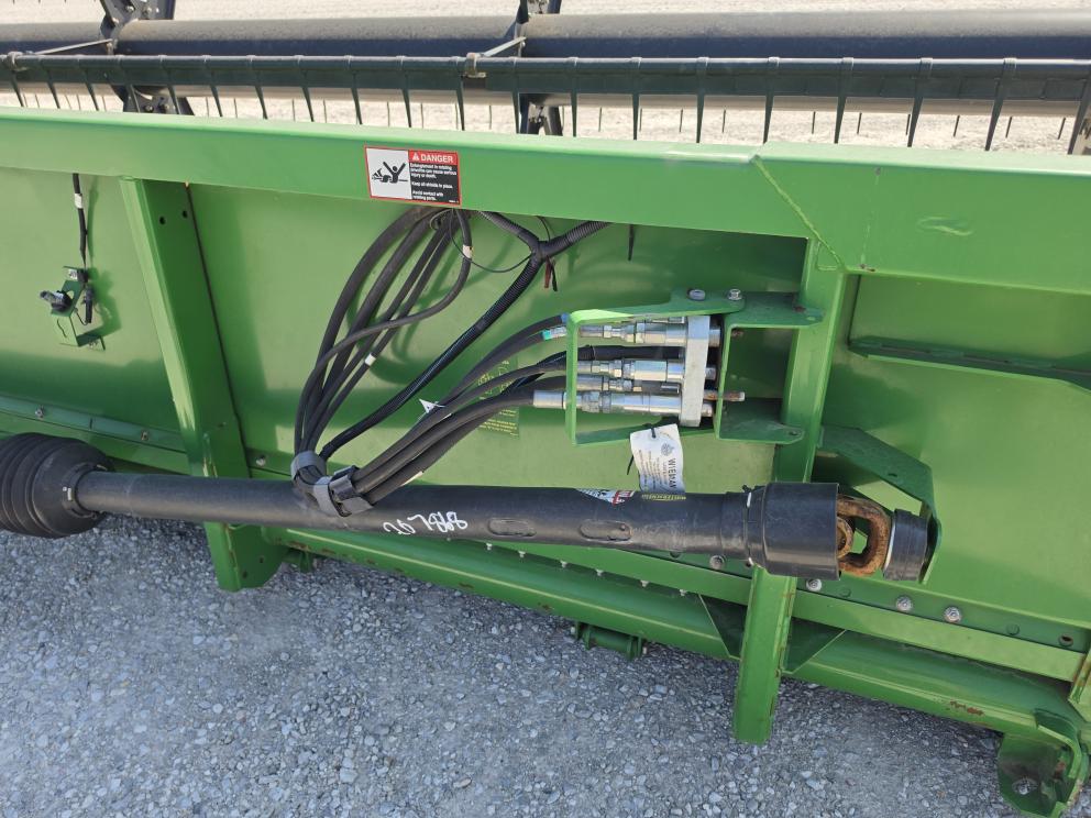 Image for 2014 John Deere 635F