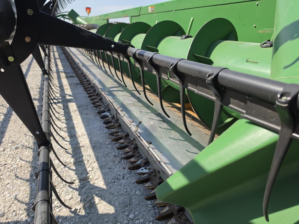 Image for 2010 John Deere 635F