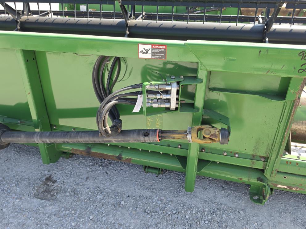 Image for 2010 John Deere 635F