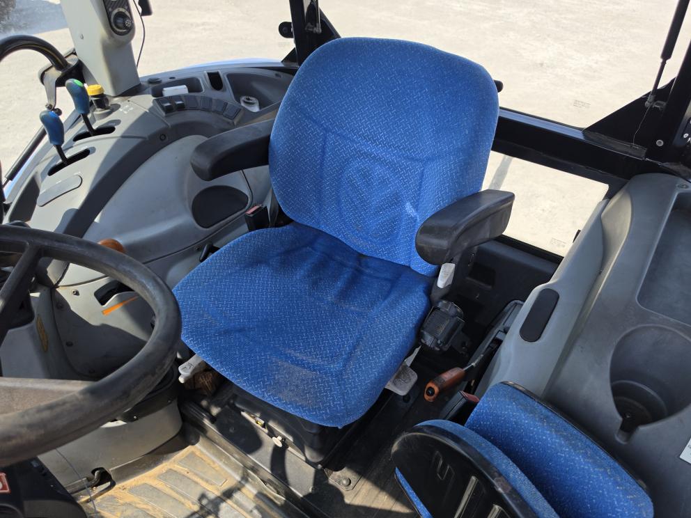 Image for 2013 New Holland T4.115