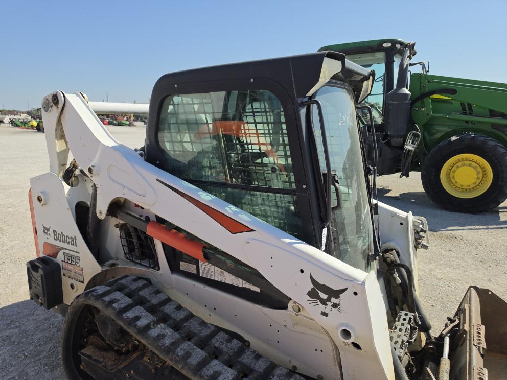Image for 2017 Bobcat T595