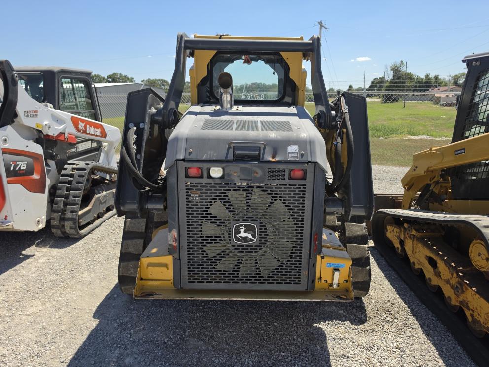 Image for 2016 John Deere 331G