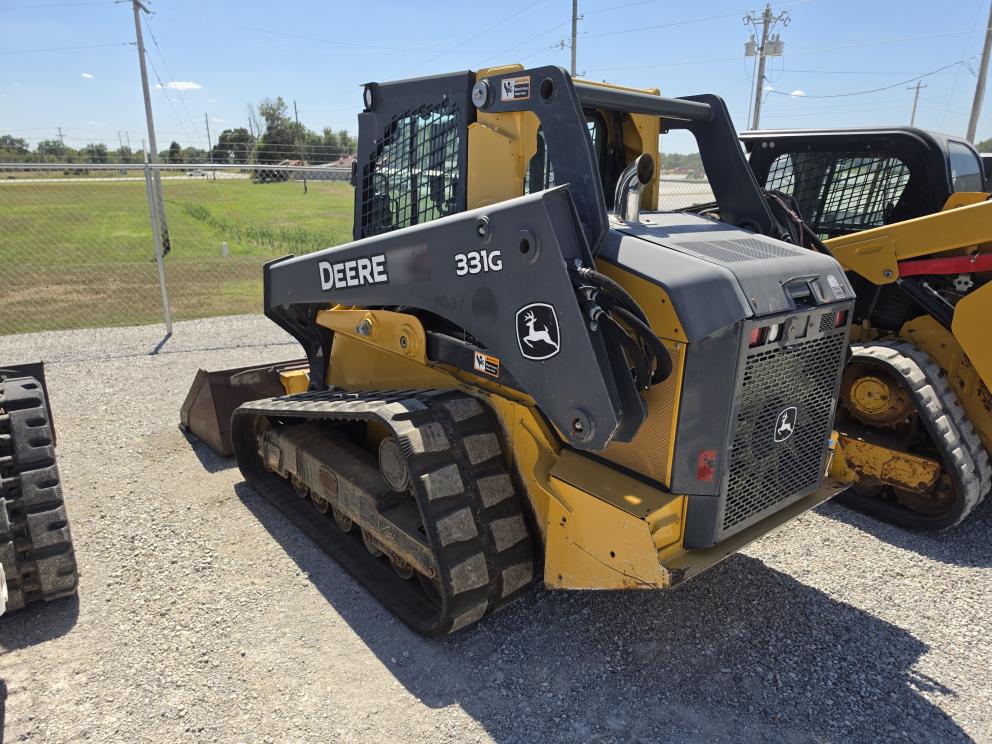 Image for 2016 John Deere 331G
