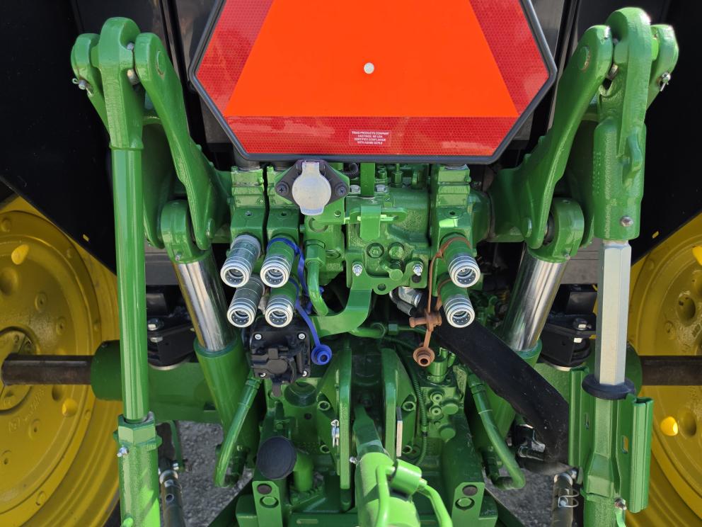 Image for 2024 John Deere 6120M