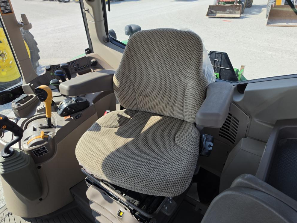 Image for 2024 John Deere 6120M