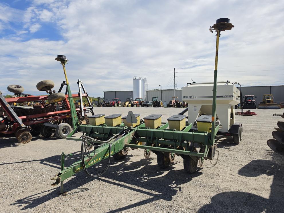 Image for John Deere 7000