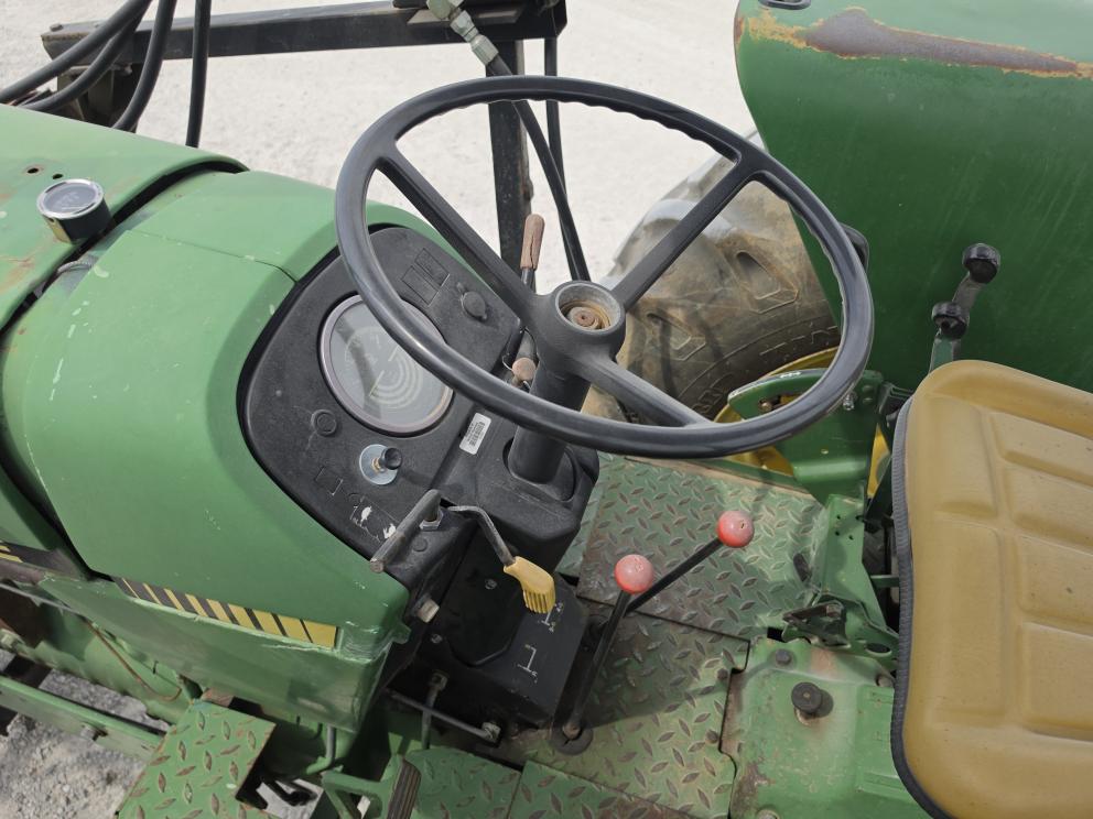 Image for 1989 John Deere 2955
