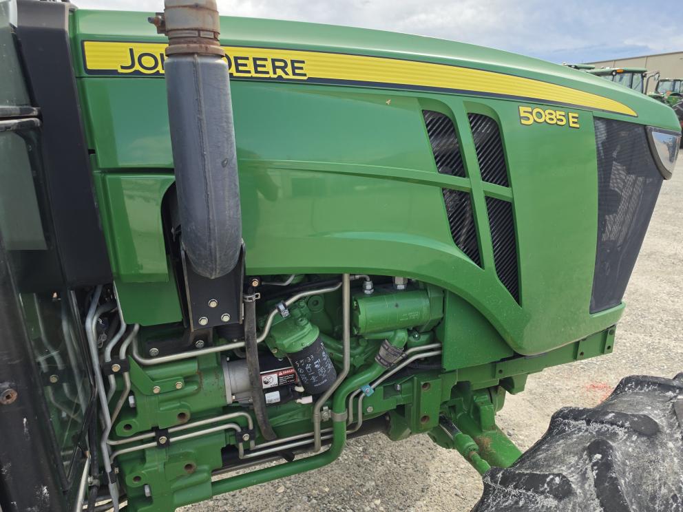 Image for 2013 John Deere 5085E