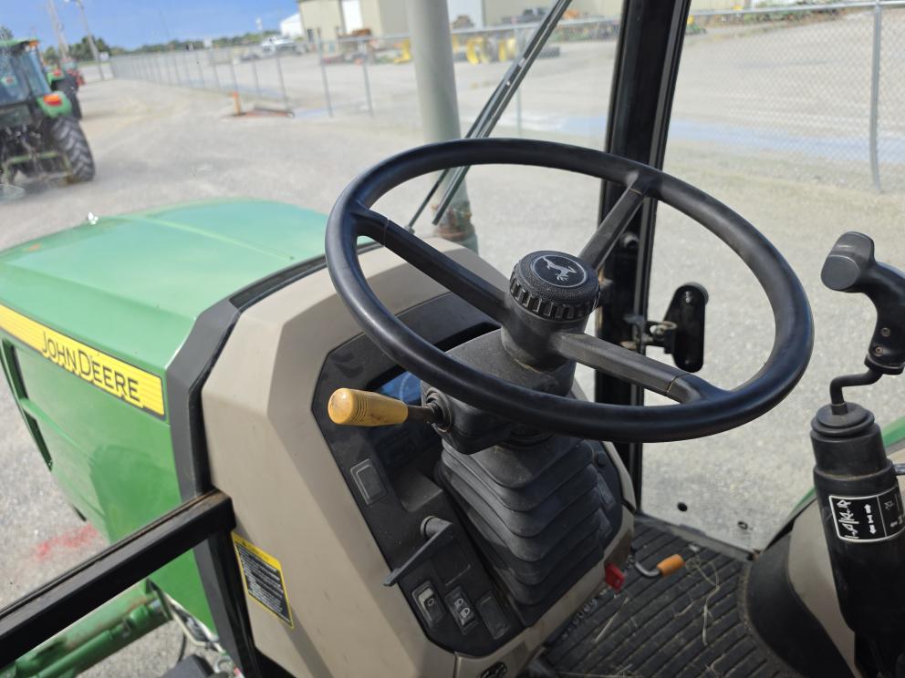 Image for 2013 John Deere 5085E