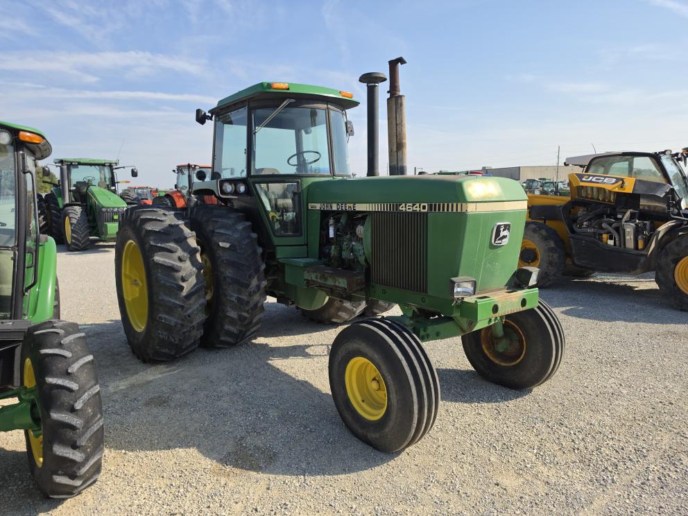 Image for 1982 John Deere 4640