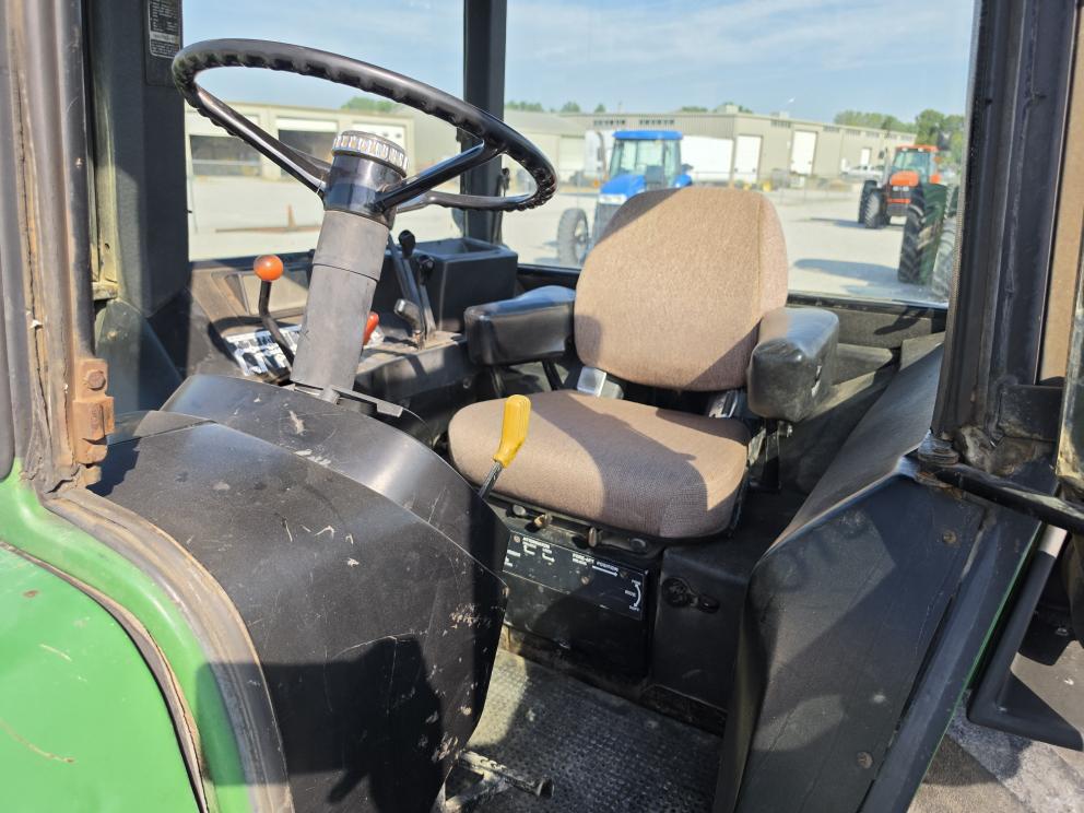 Image for 1982 John Deere 4640