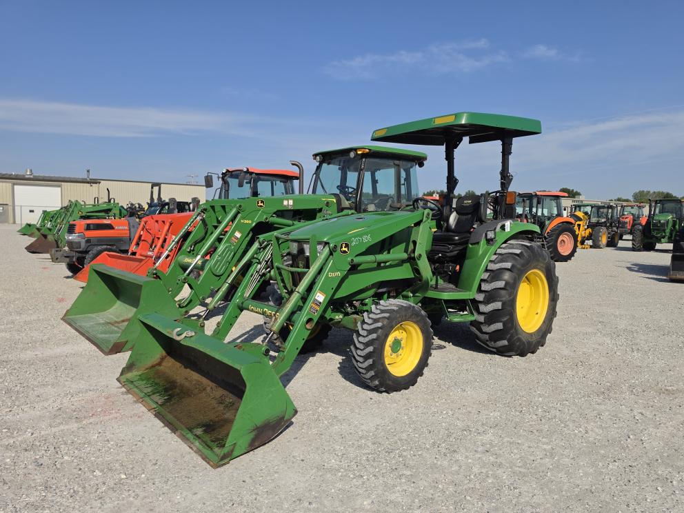 Image for 2015 John Deere 4052M